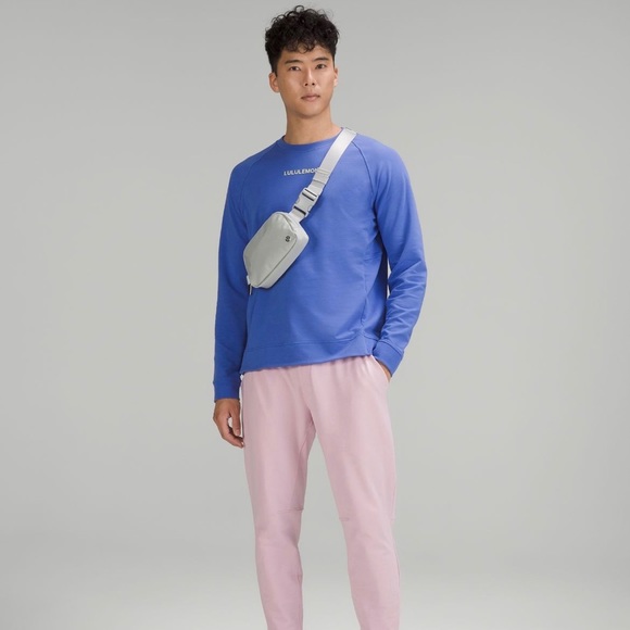 Lululemon Everywhere Belt Bag- Silver/White - Picture 2 of 8